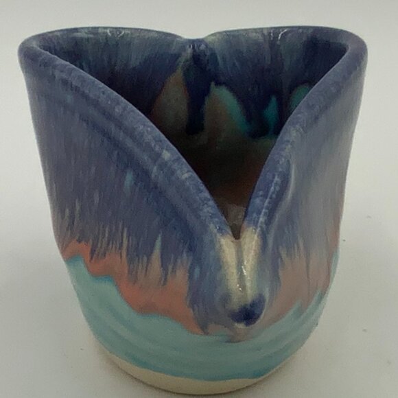 Signed Lisa Howe Stoneware Heart Shaped Trinket Bowl - Picture 6 of 8